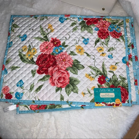 The Pioneer Woman Dining Nwt The Pioneer Woman Sweet Rose Quilted